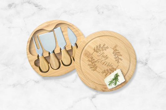 Delicate Wreath Engraved Personalized Wooden Cheese Board Set